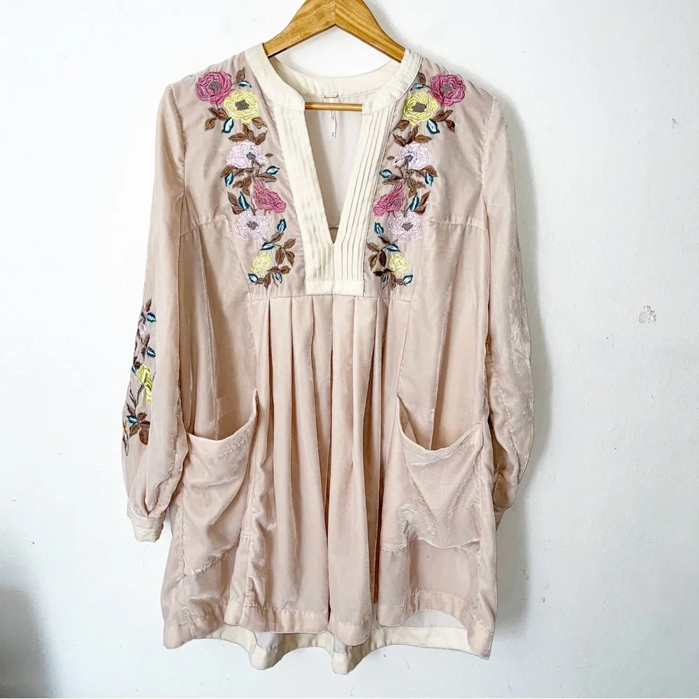 Free people Velvet Mia embroidered boho dress Sz M - Picture 2 of 10